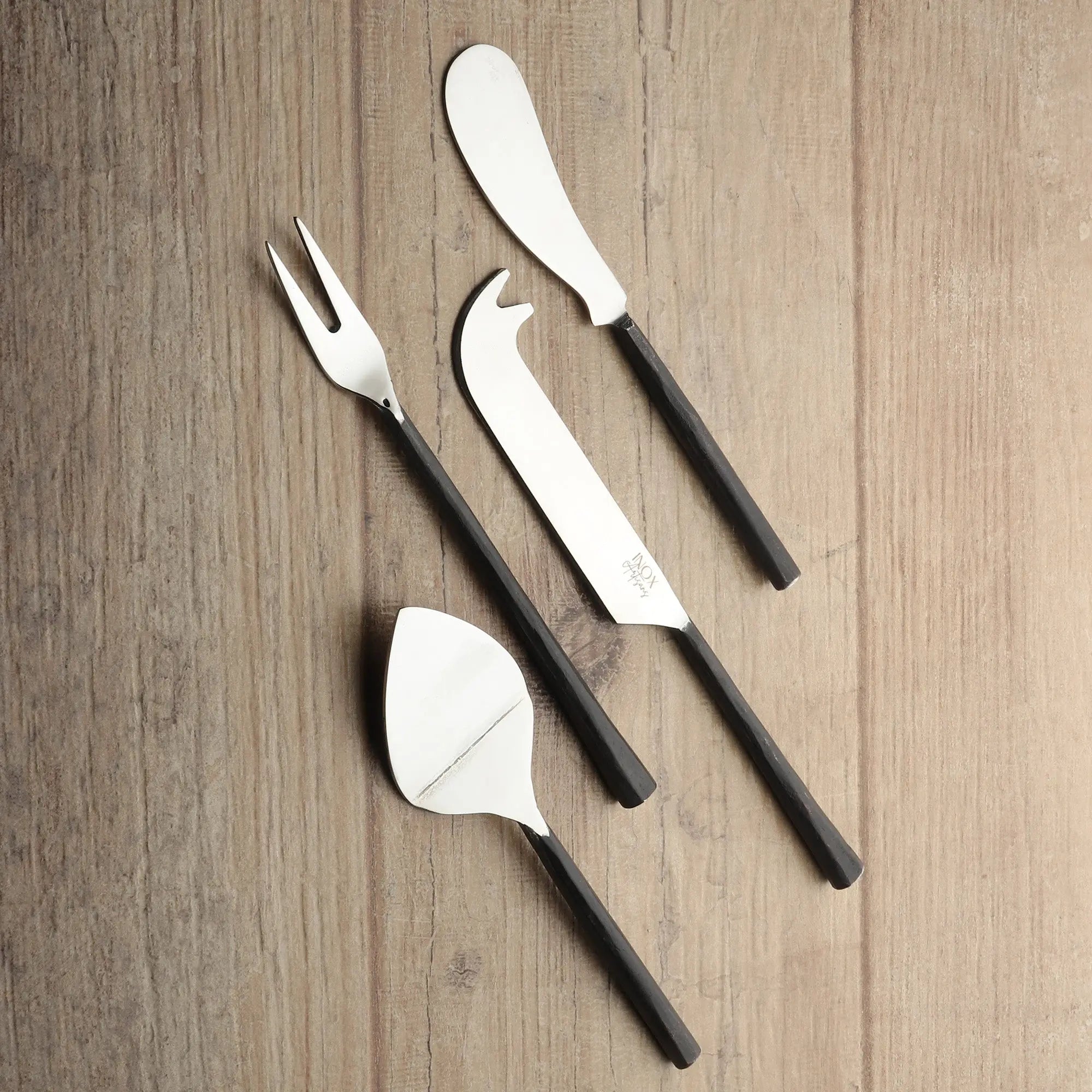 SUNDANCE BLACK CHEESE ACCESSORIES 4 PC. SET